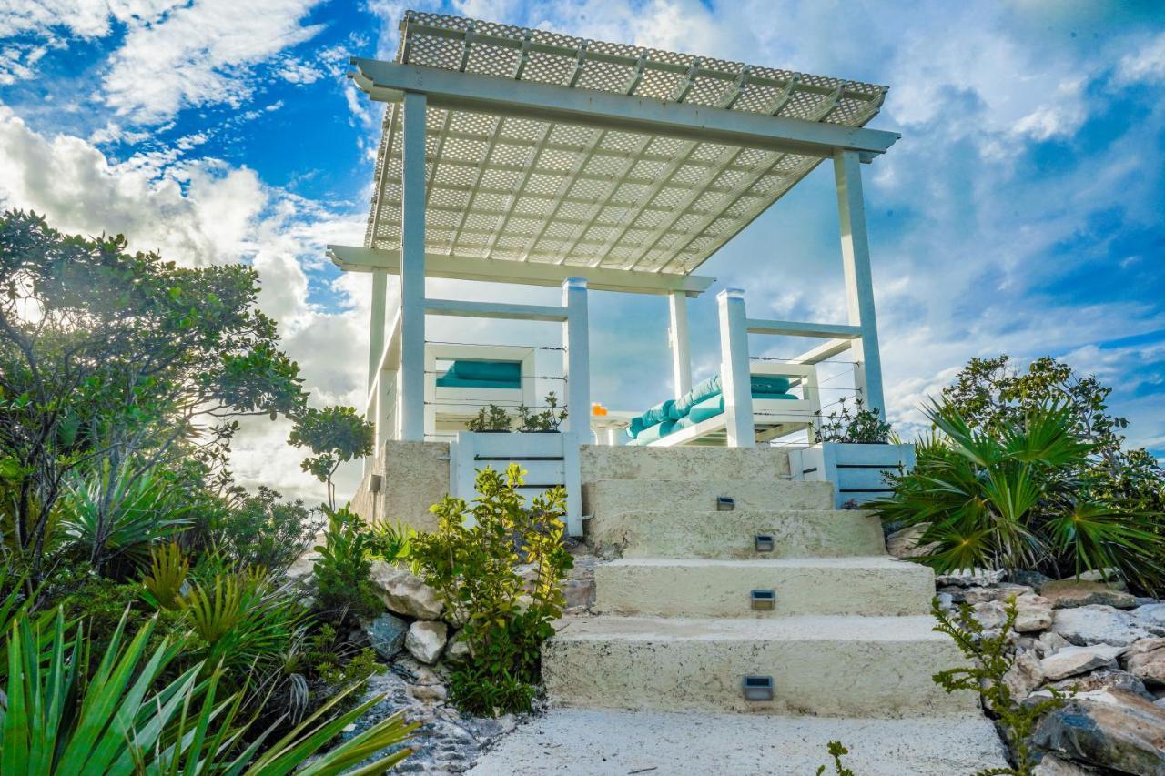 بروفيدنسياليس Modern Cottage With Chalk Sound Views المظهر الخارجي الصورة